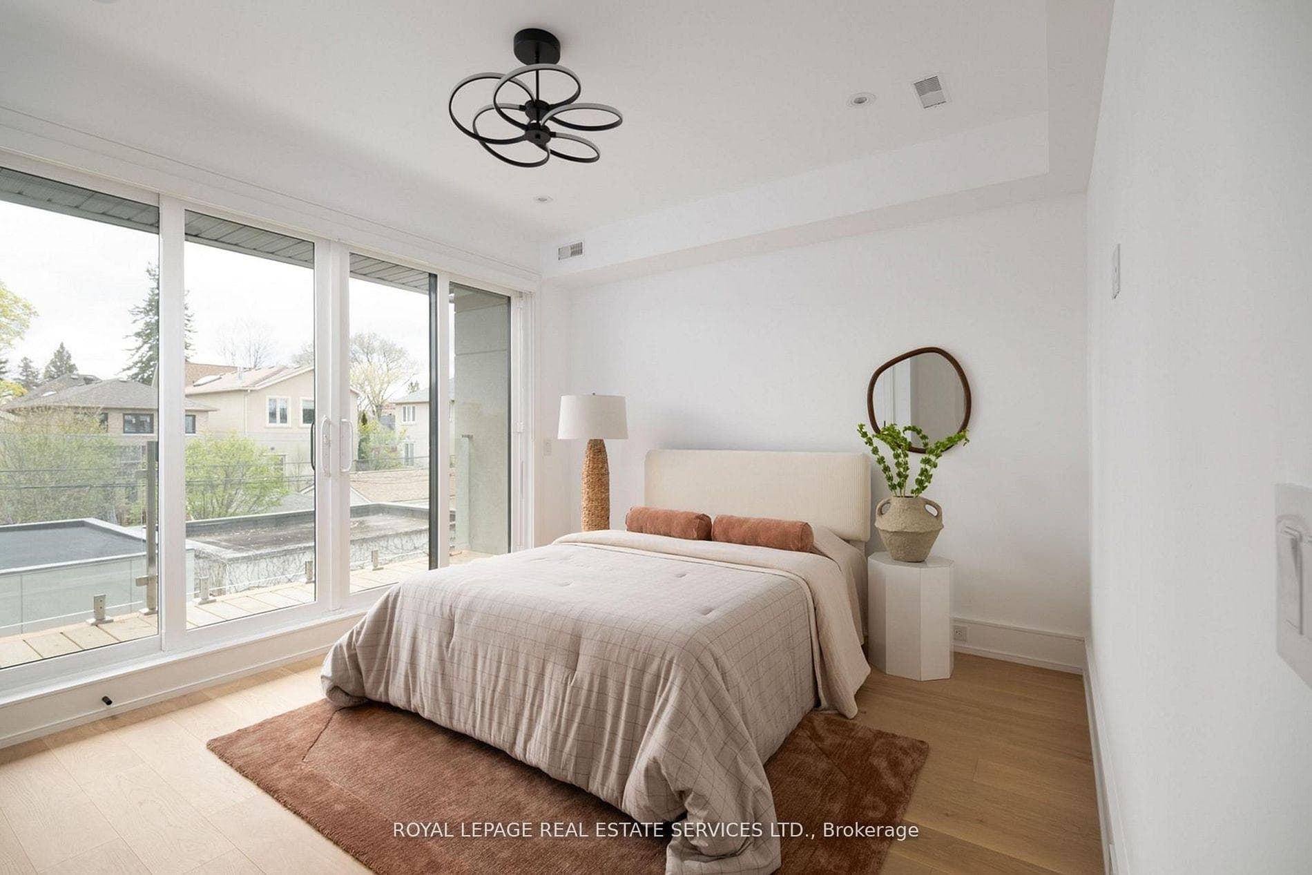 237 Bedford Park Avenue photo 30