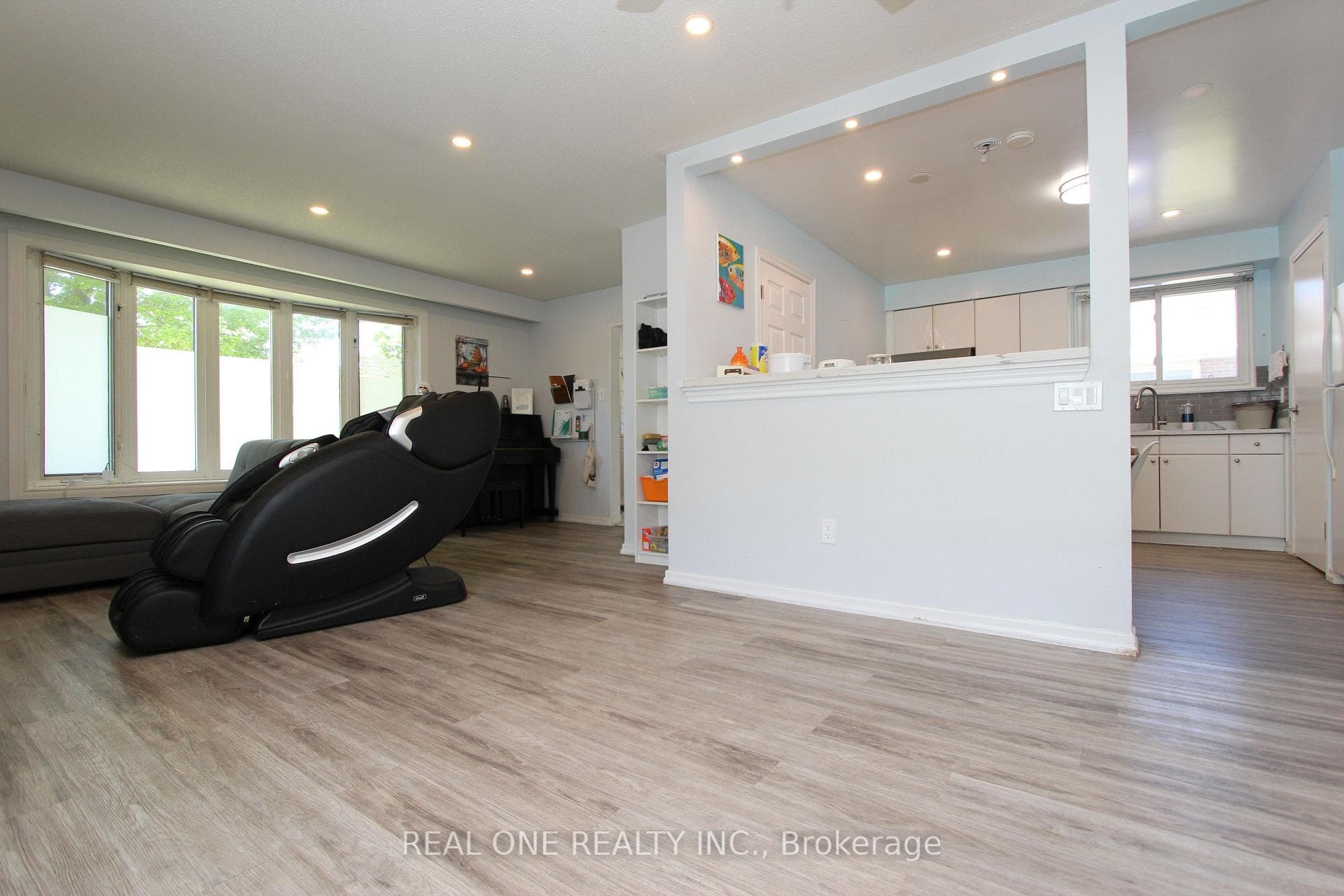 25 Bigwin Drive photo 5
