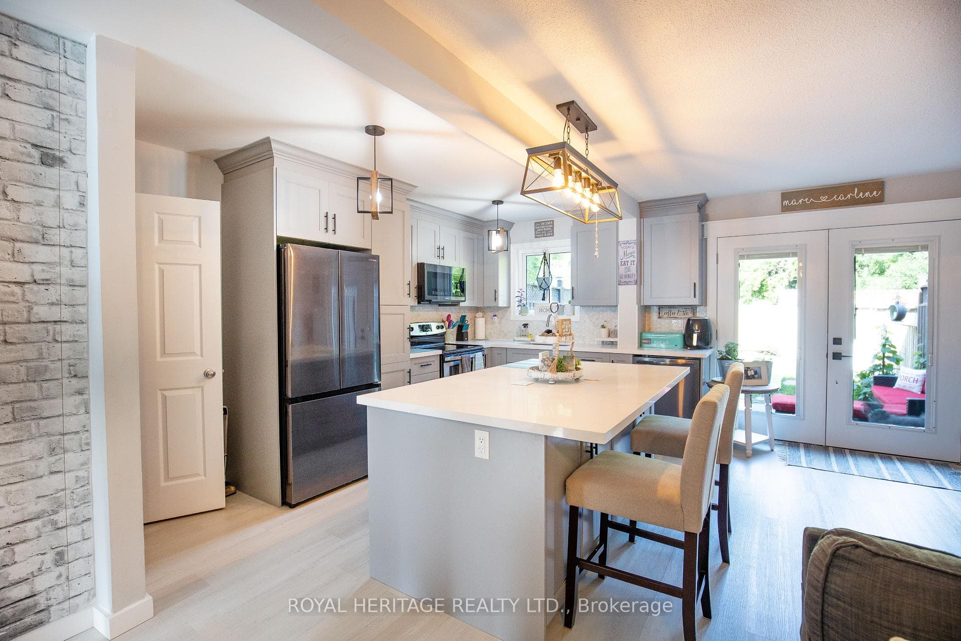 177 Lindsay Street photo 4