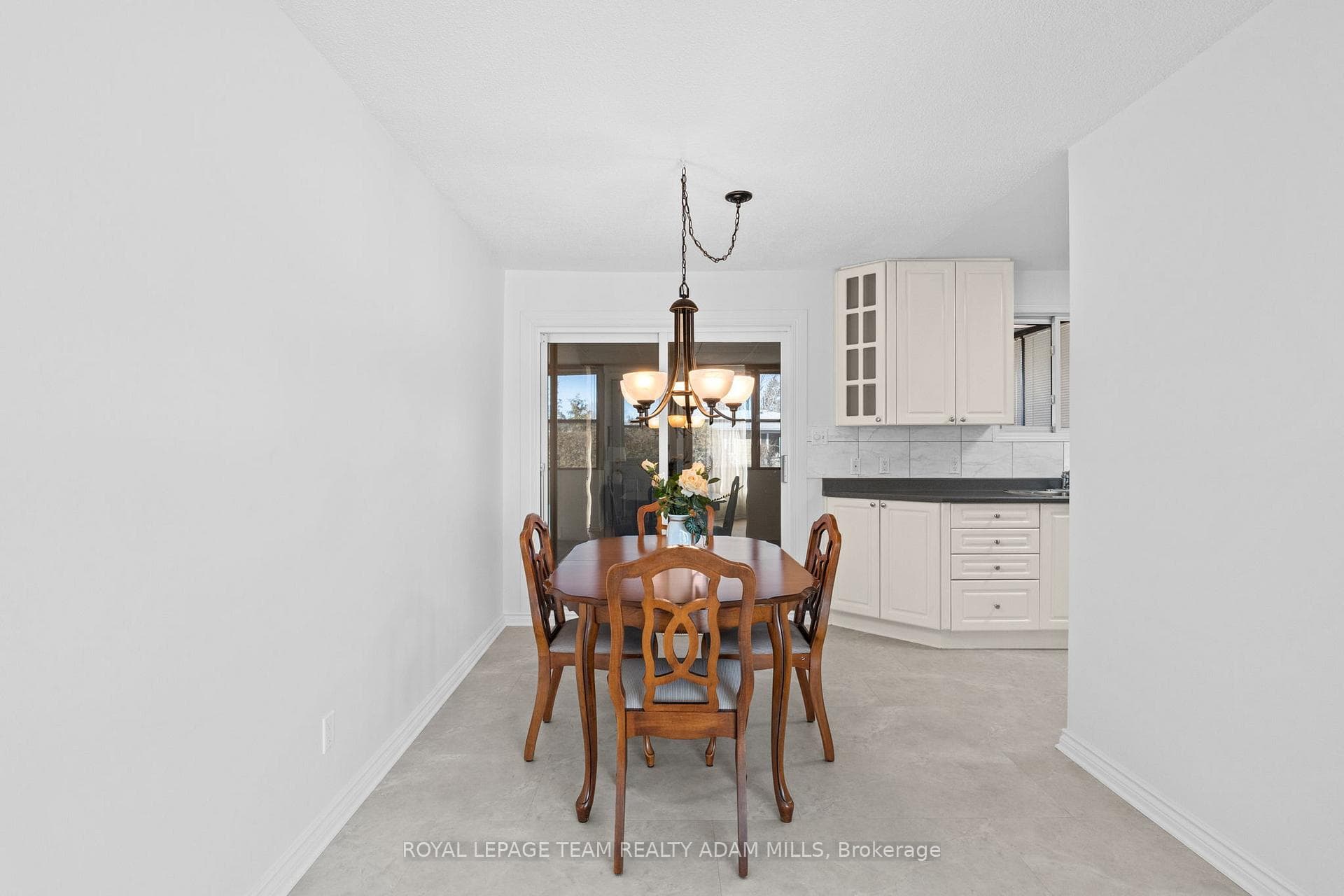 61 Laurie Court photo 10