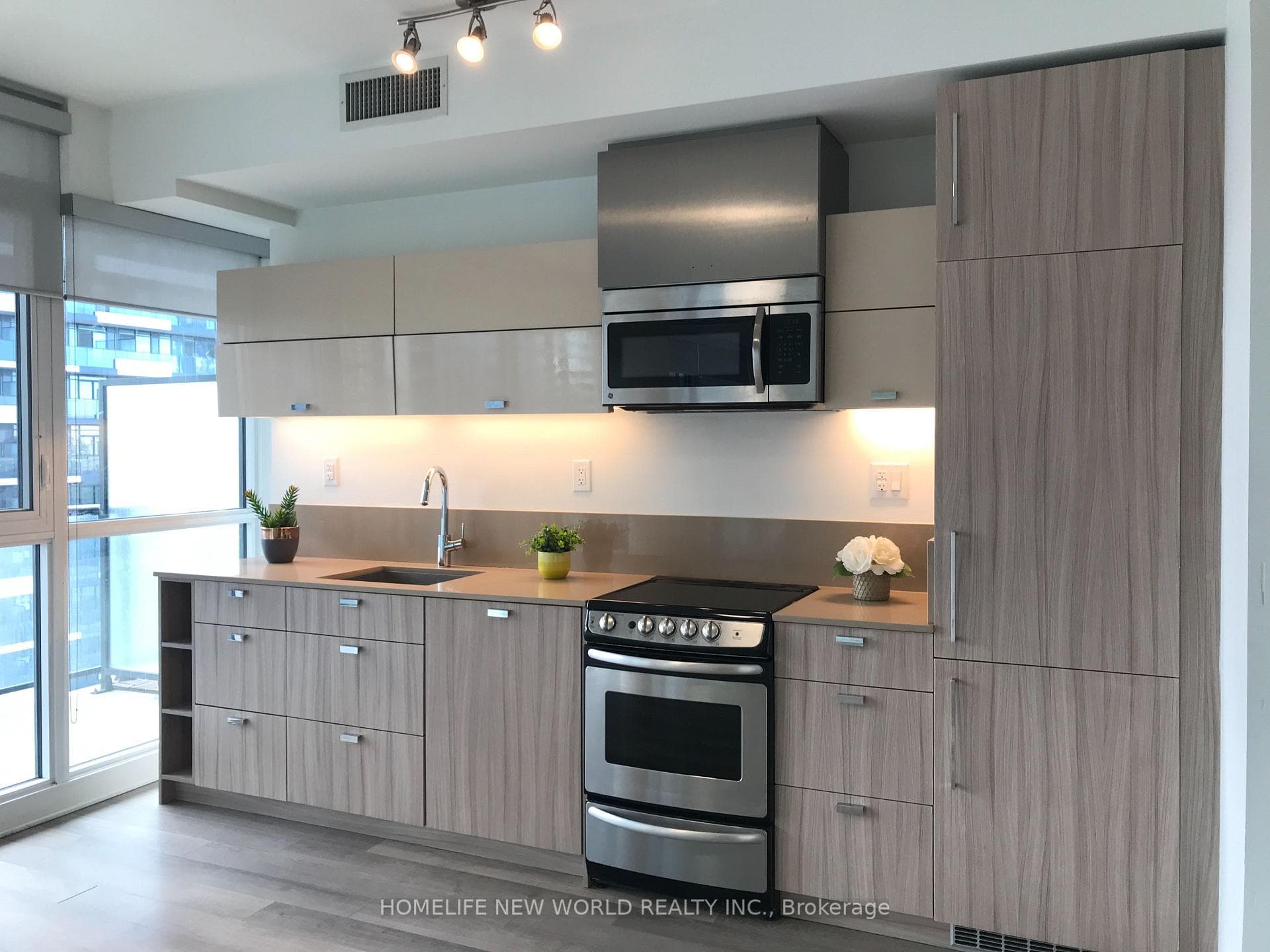 290 Adelaide Street Unit 3401 photo 5