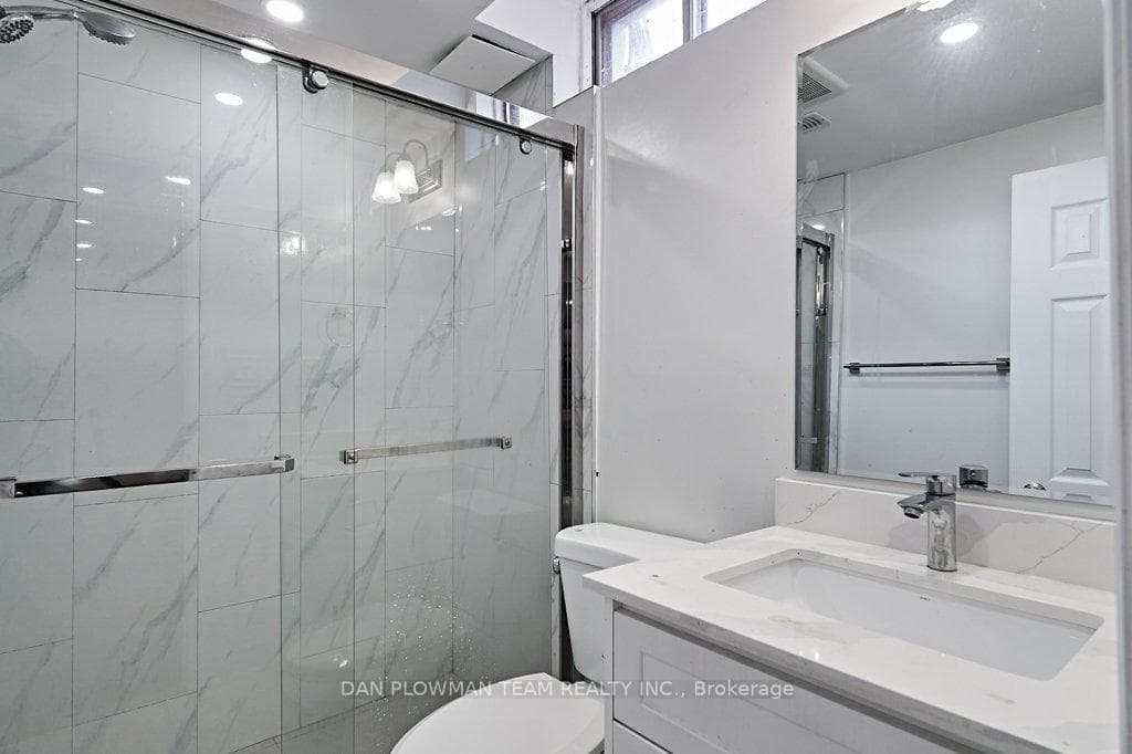 35 Longwood Court photo 46