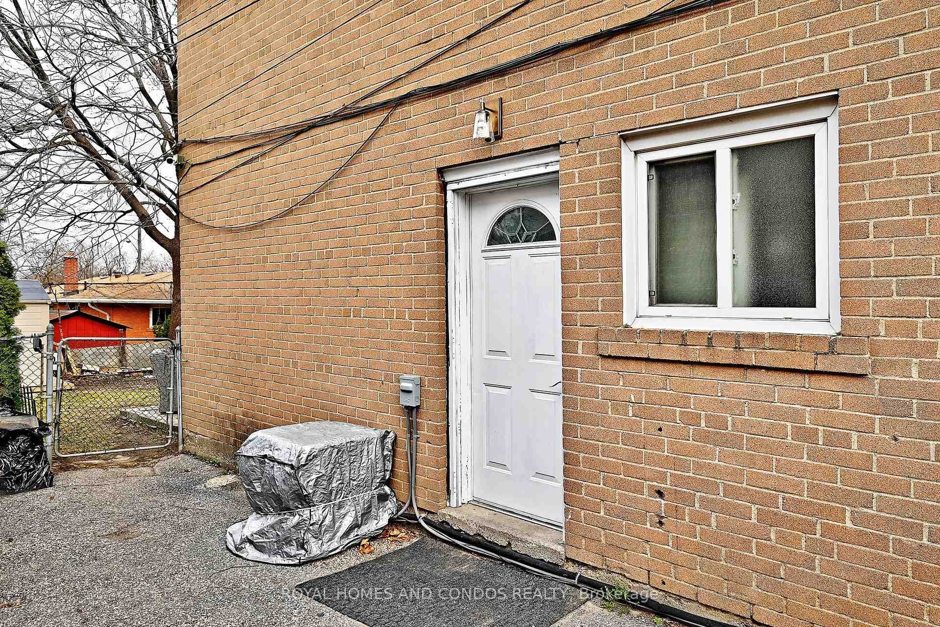 40 Pender Crescent Unit Lower photo 5