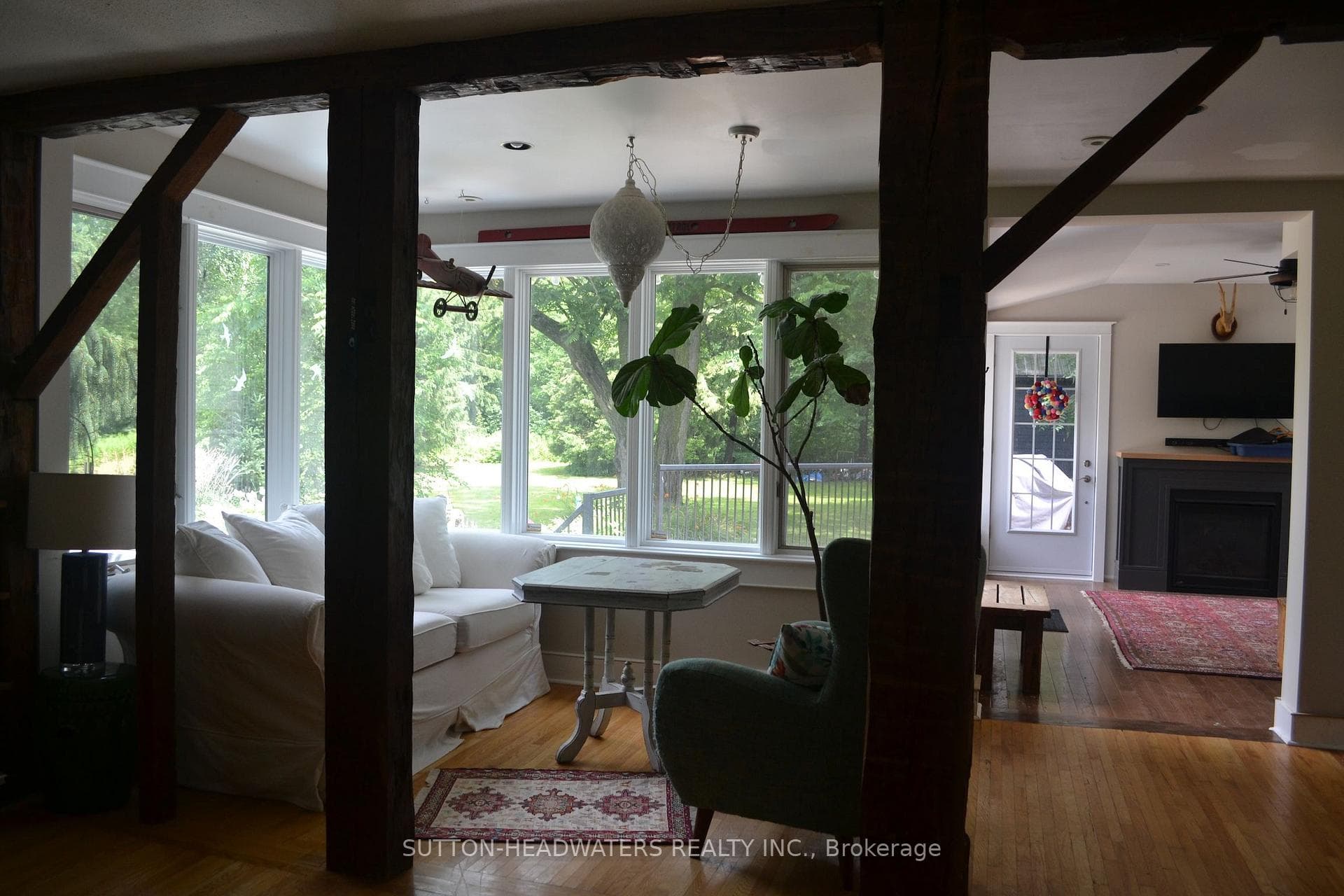 14427 Creditview Road photo 5