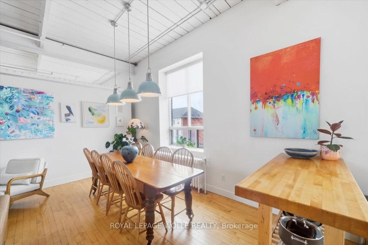 326 Carlaw Avenue Unit 211 photo 13
