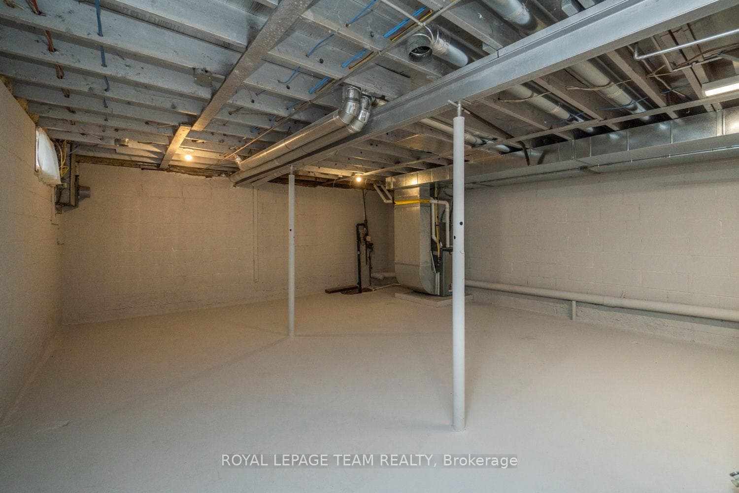 Picture taken prior to tenancy