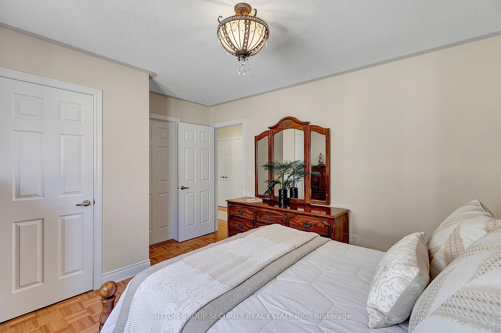 105 Highmark Drive photo 36