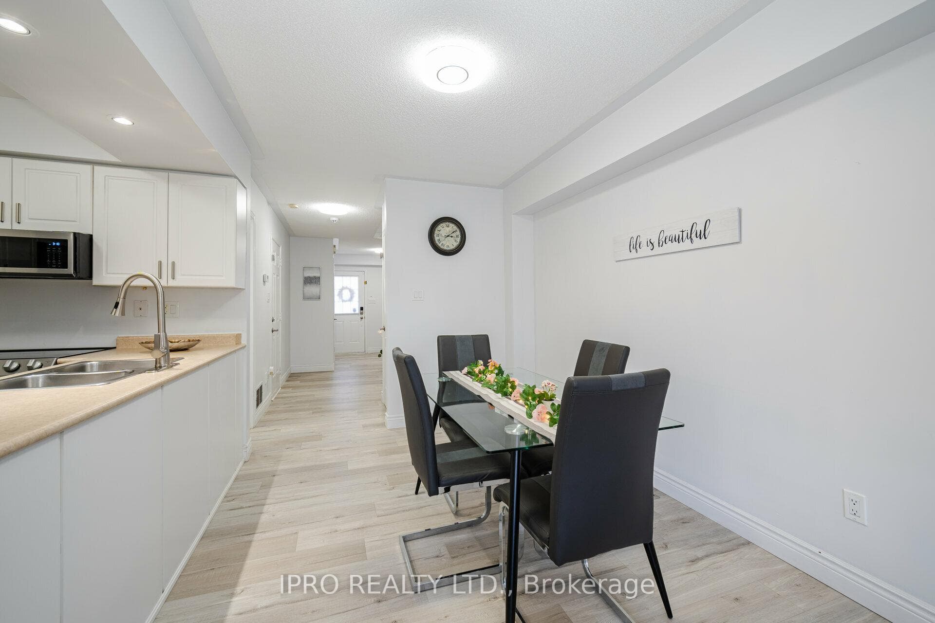 44 Tincomb Crescent photo 7