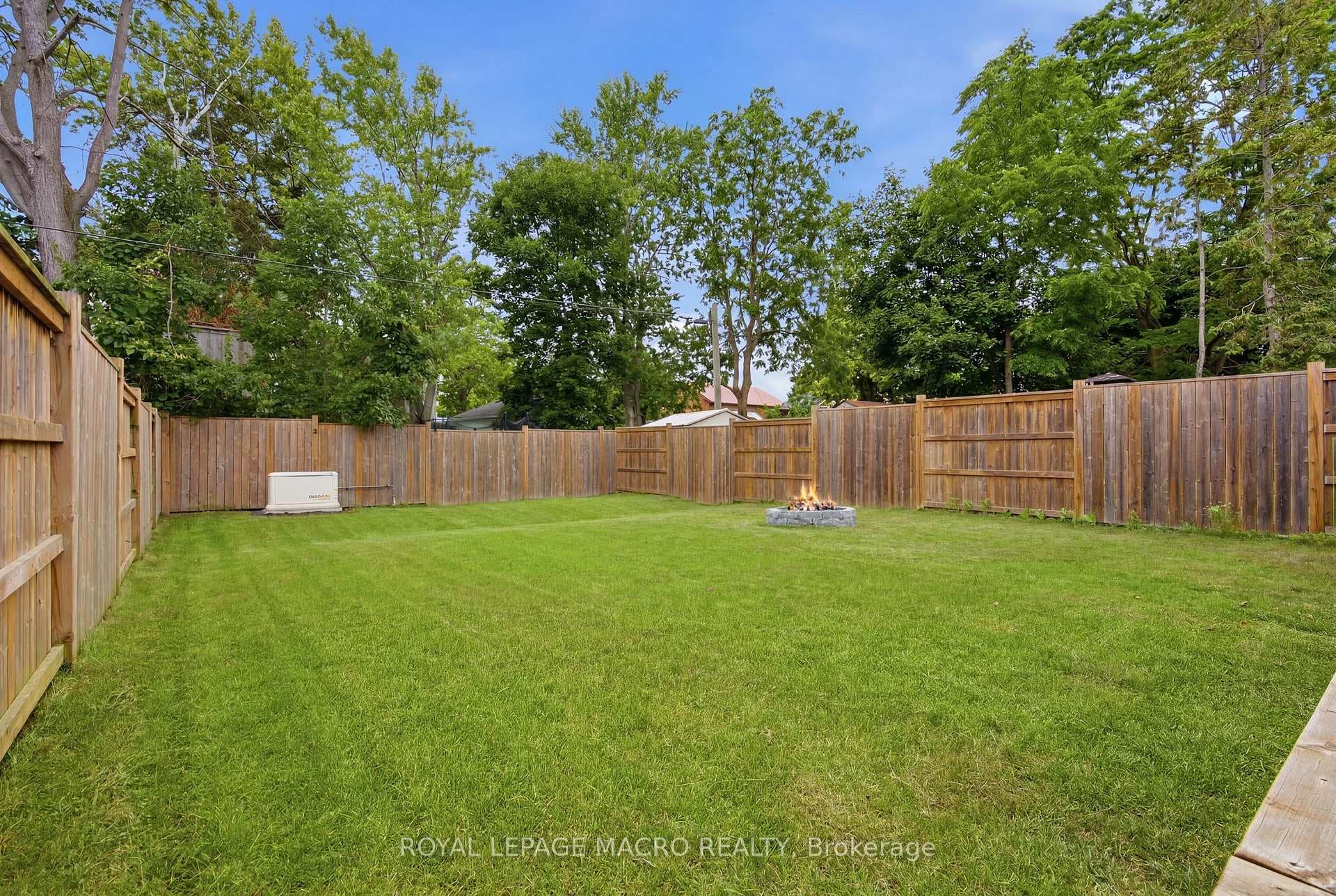 1055 Bay Street photo 33
