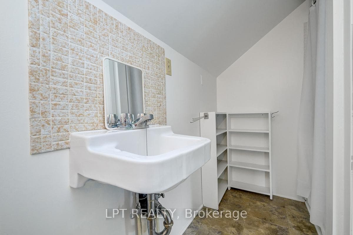 279 Second Avenue photo 30