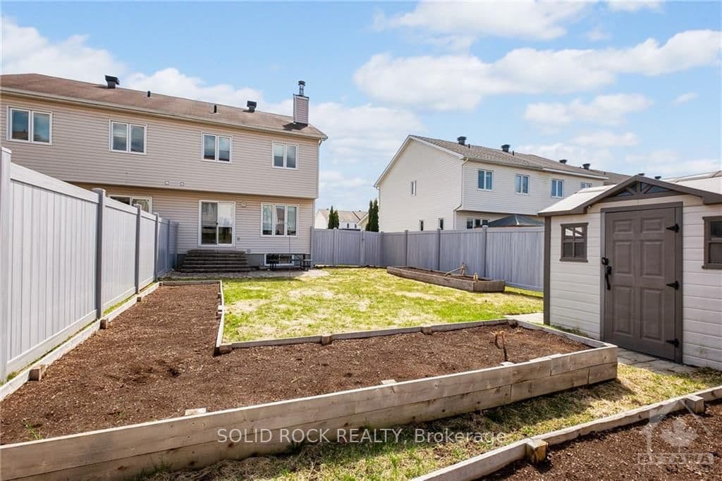 2582 RAYMOND Street photo 29