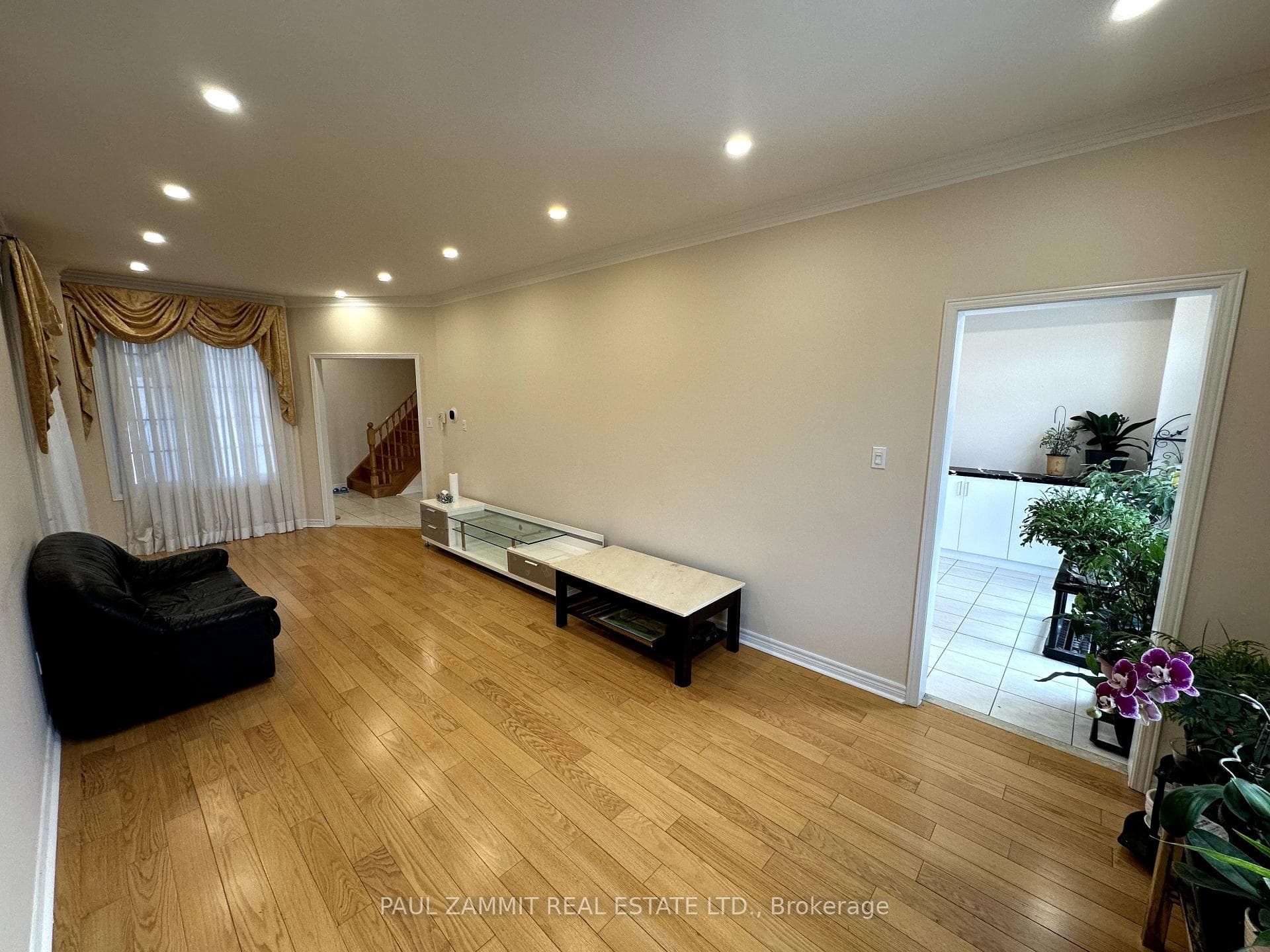 103 Scoville Square photo 7