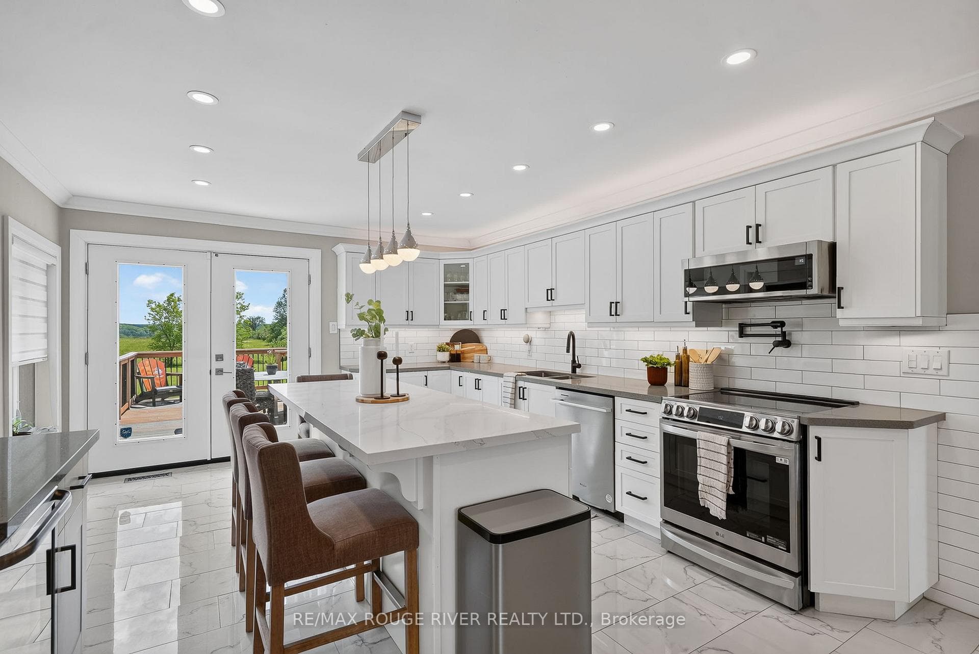 708 Mount Horeb Road photo 9