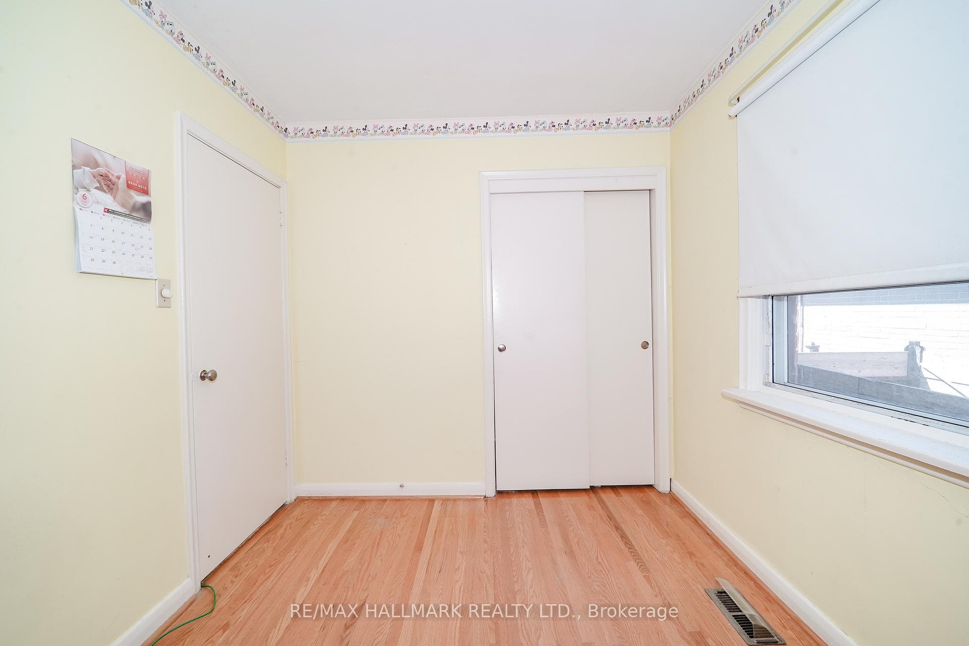 60 Vradenberg Drive photo 30