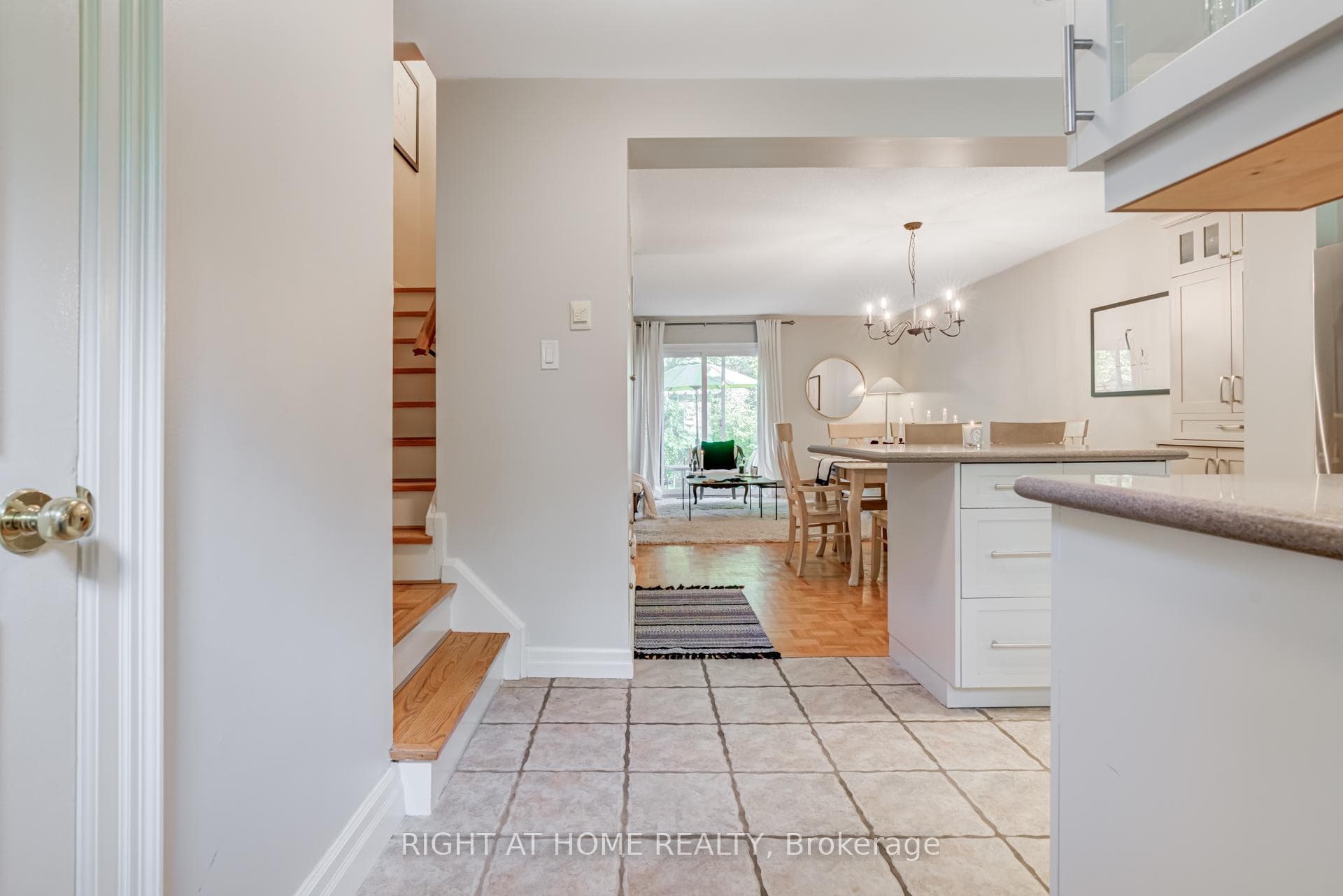 2067 Marine Drive Unit 9 photo 3