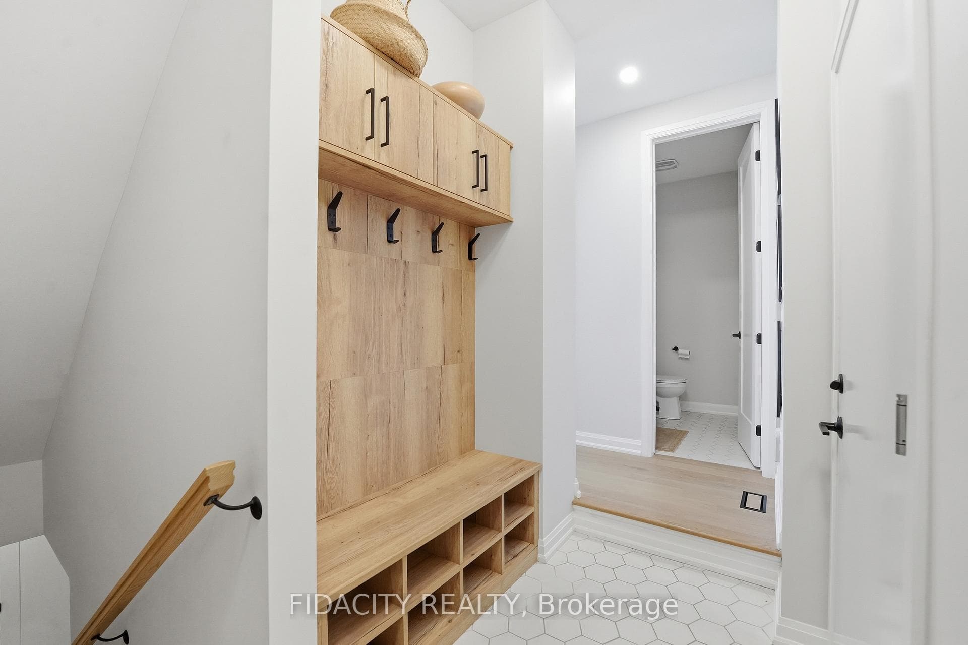 6333 Perth Street photo 17