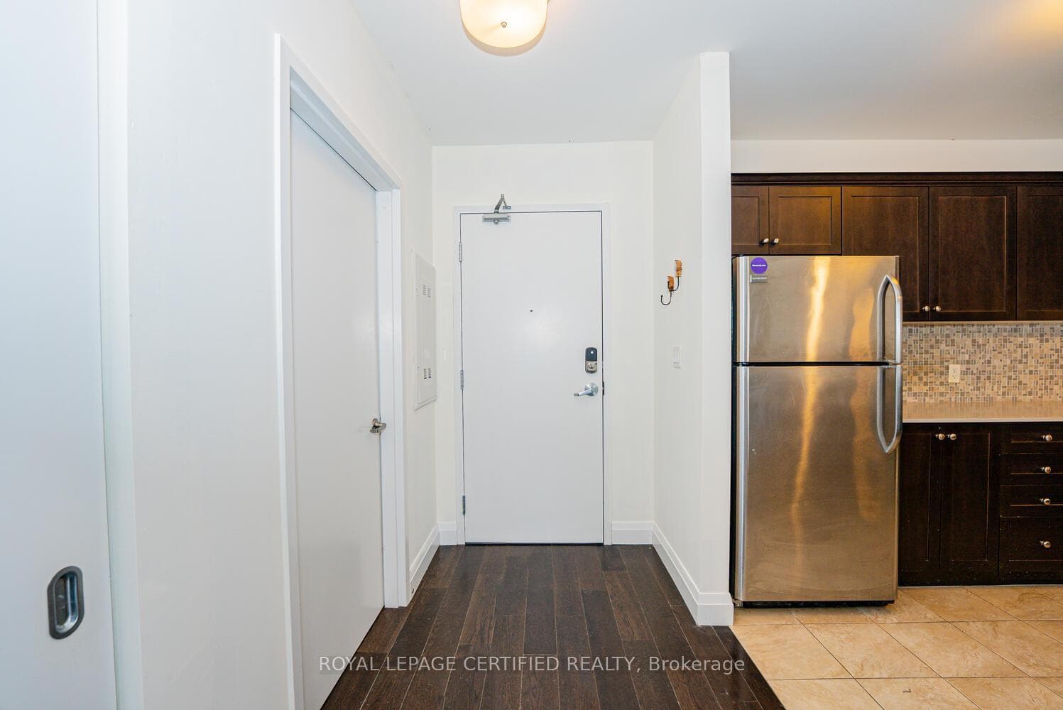 26 Wellington Street Unit 205 photo 13