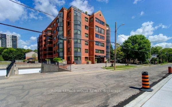20 Ellen Street Unit 303 photo 1