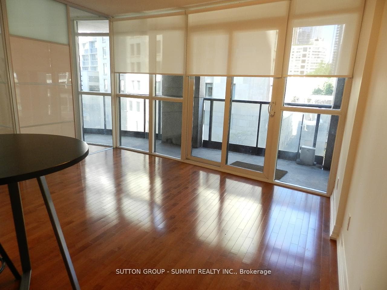 25 CARLTON Street Unit 506 photo 2