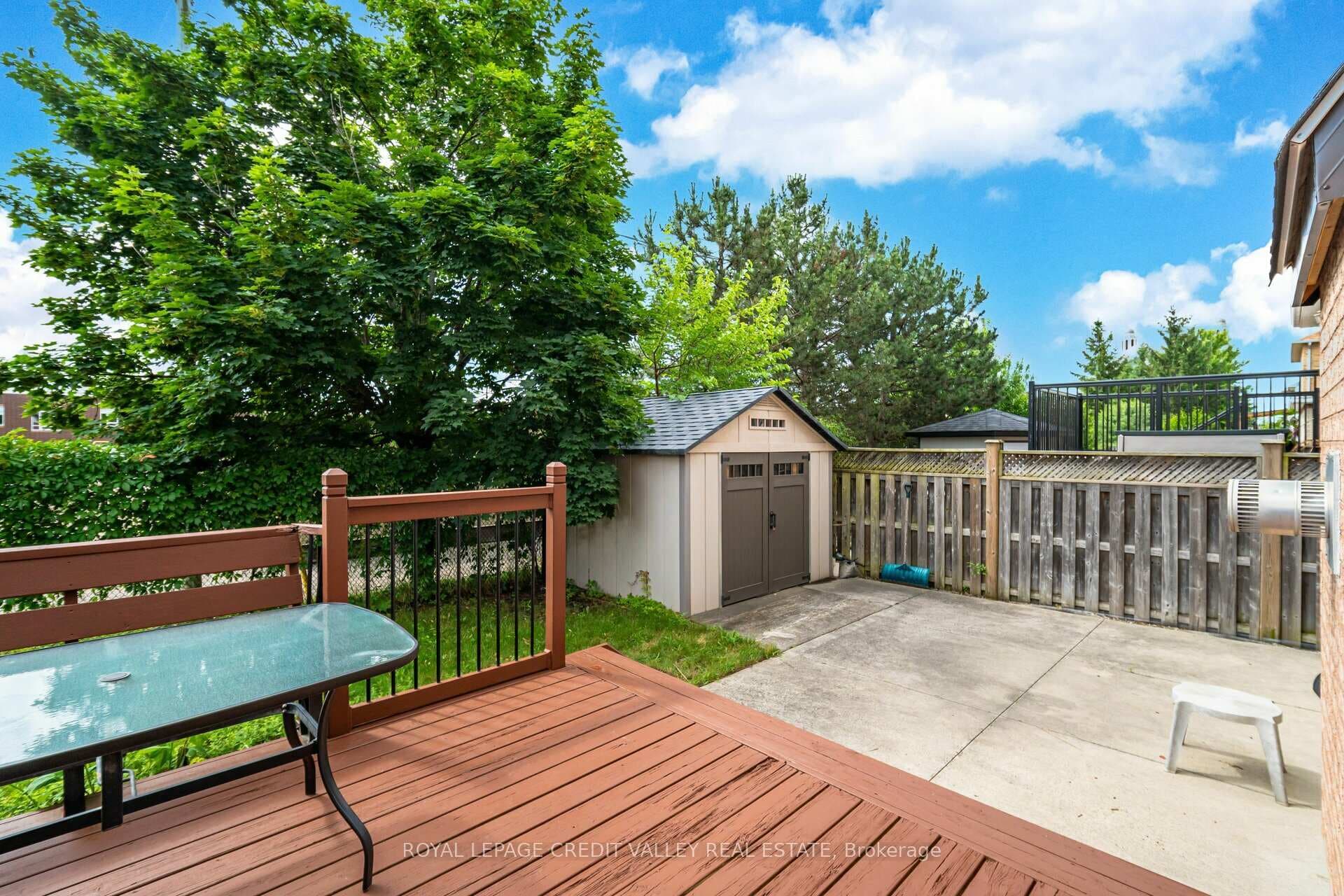 16 Sweet Briar Lane photo 36