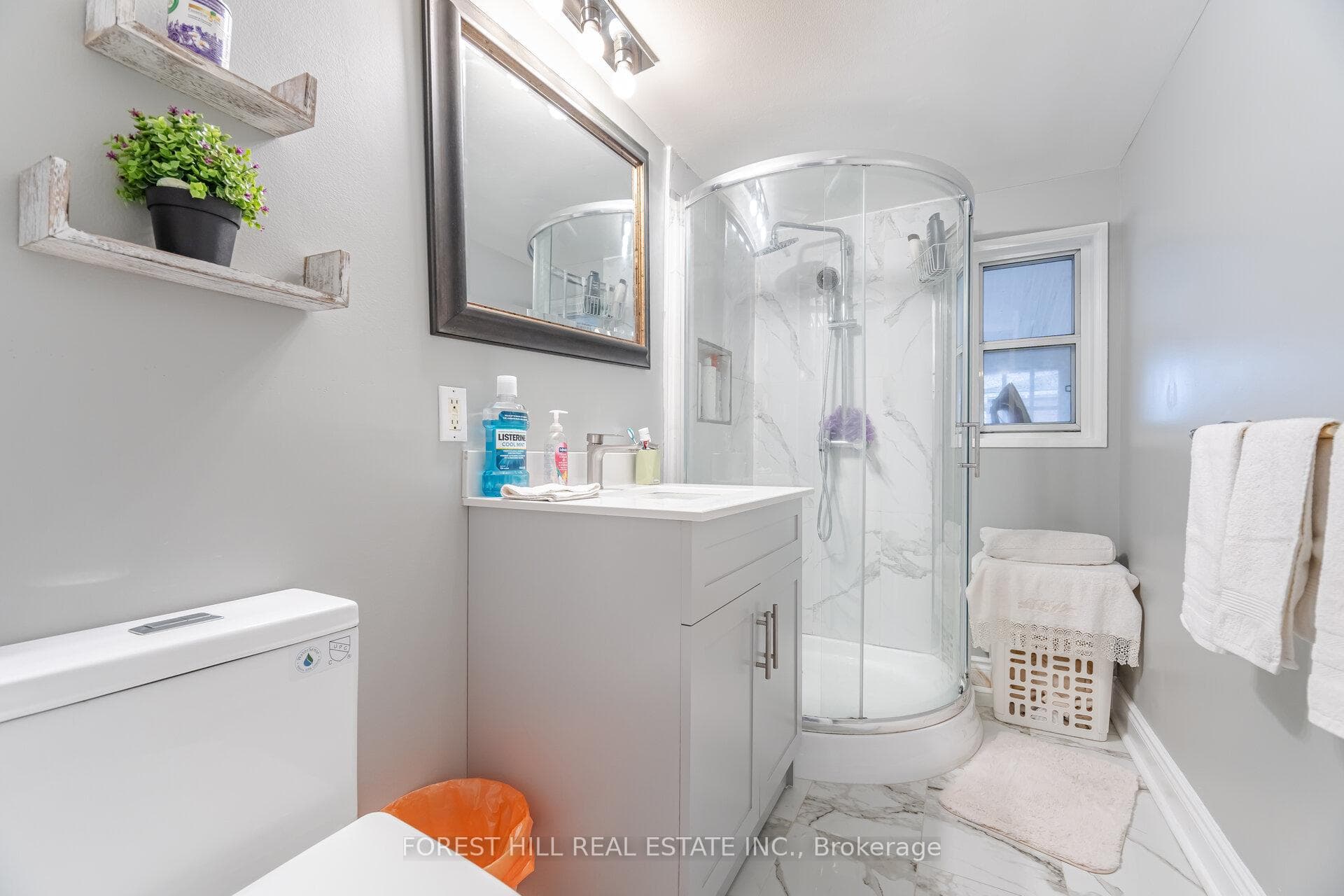 180 Milverton Boulevard photo 20