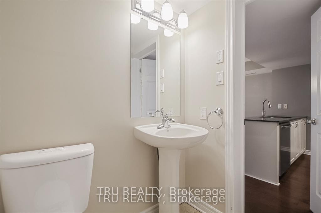 122 Lindenshade Drive Unit 19 photo 27