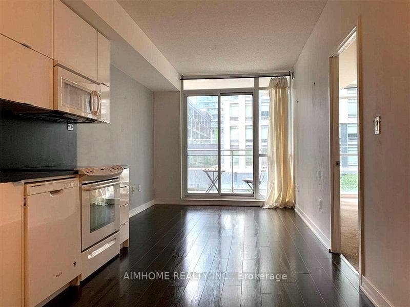 151 Dan Leckie Way Unit 206 photo 4