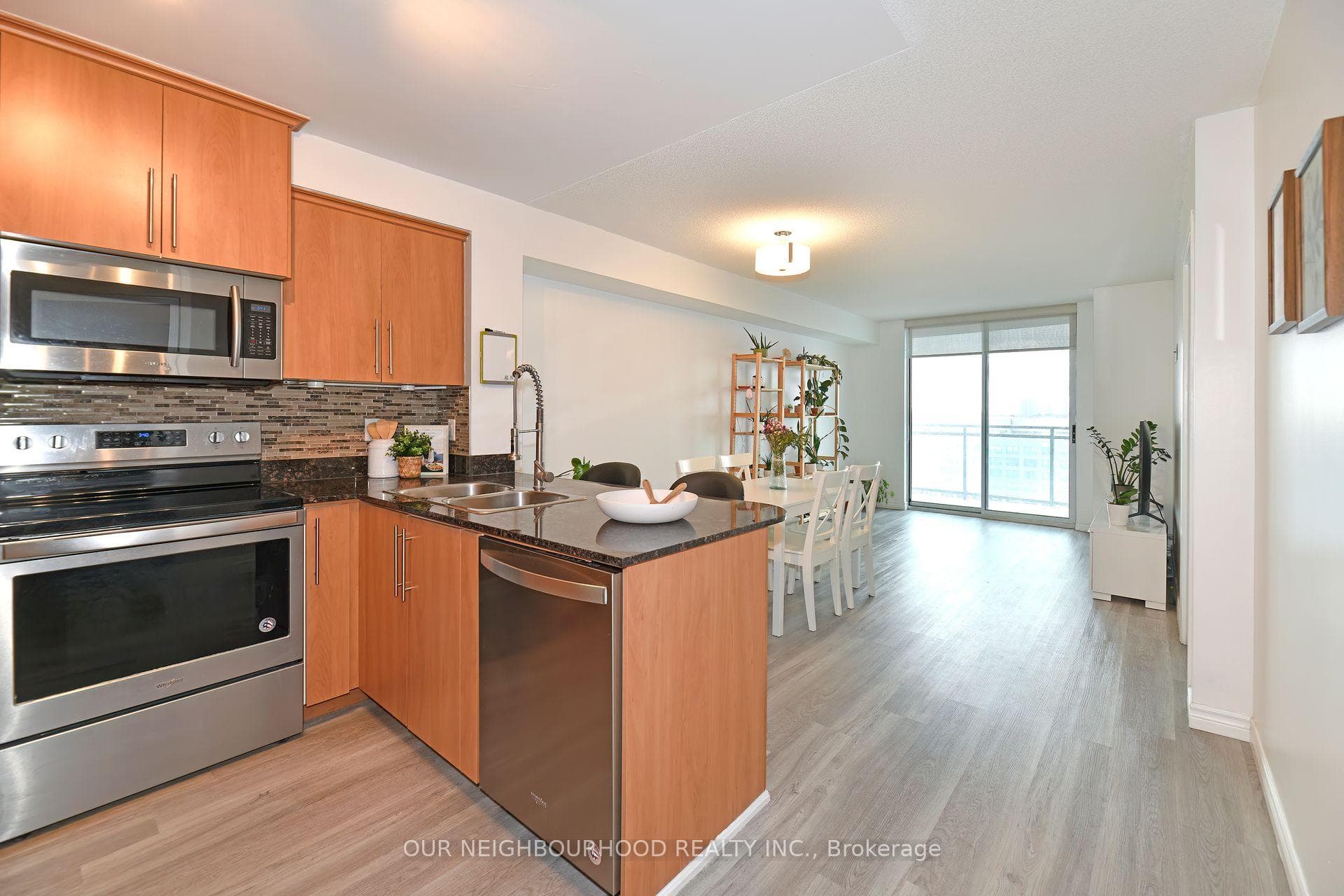 8 Rosebank Drive Unit 12H photo 4