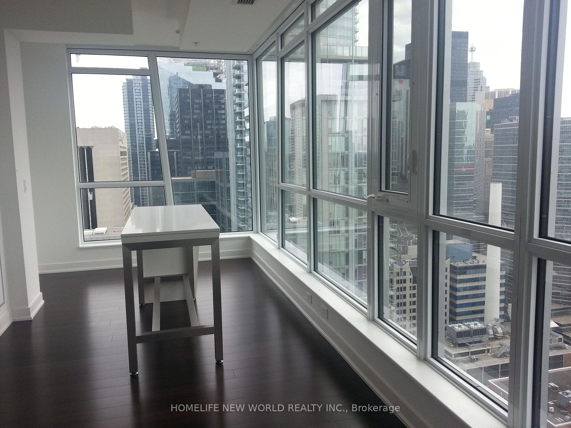 30 Nelson Street Unit 3004 photo 2