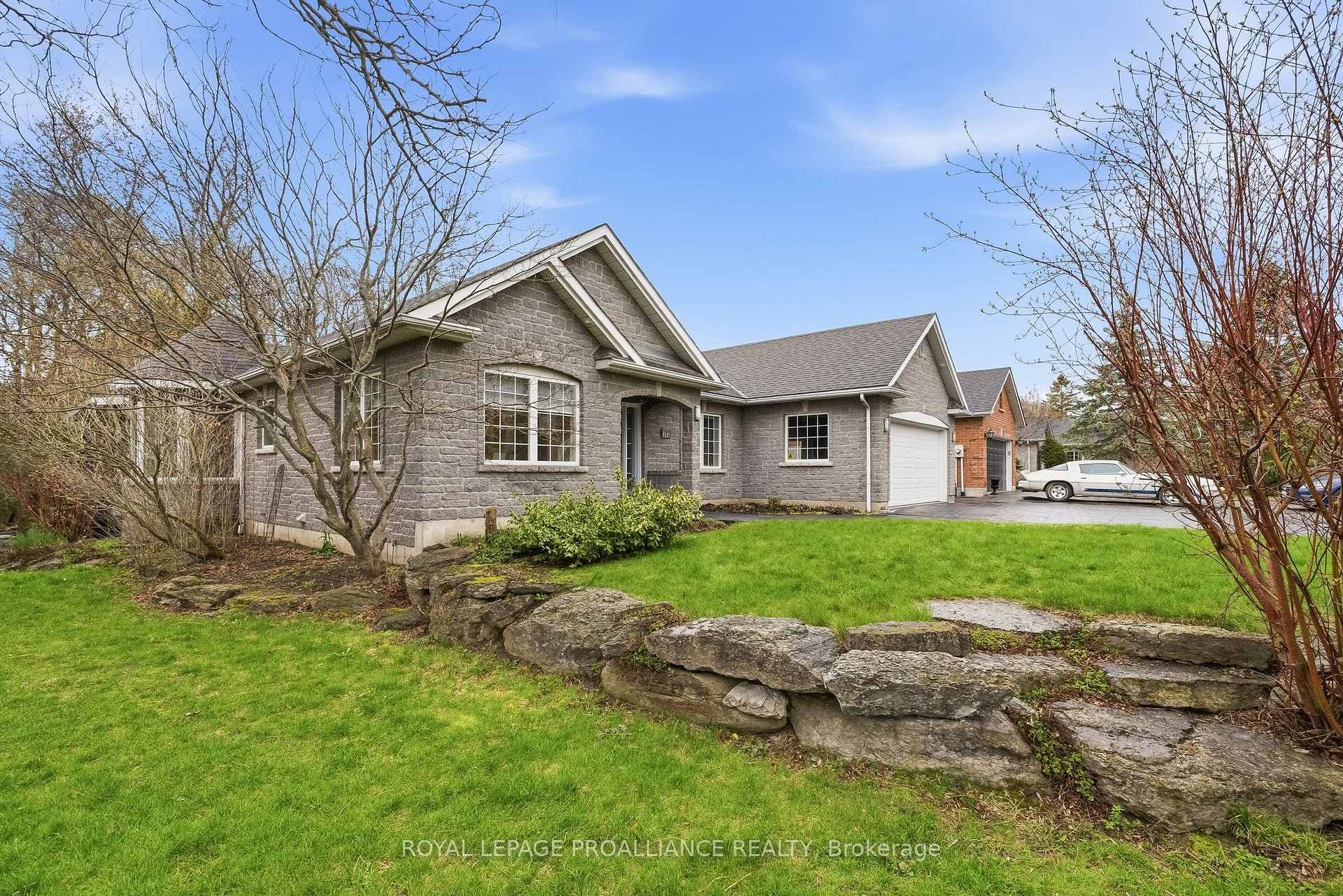 202 Prince Edward Street photo 39