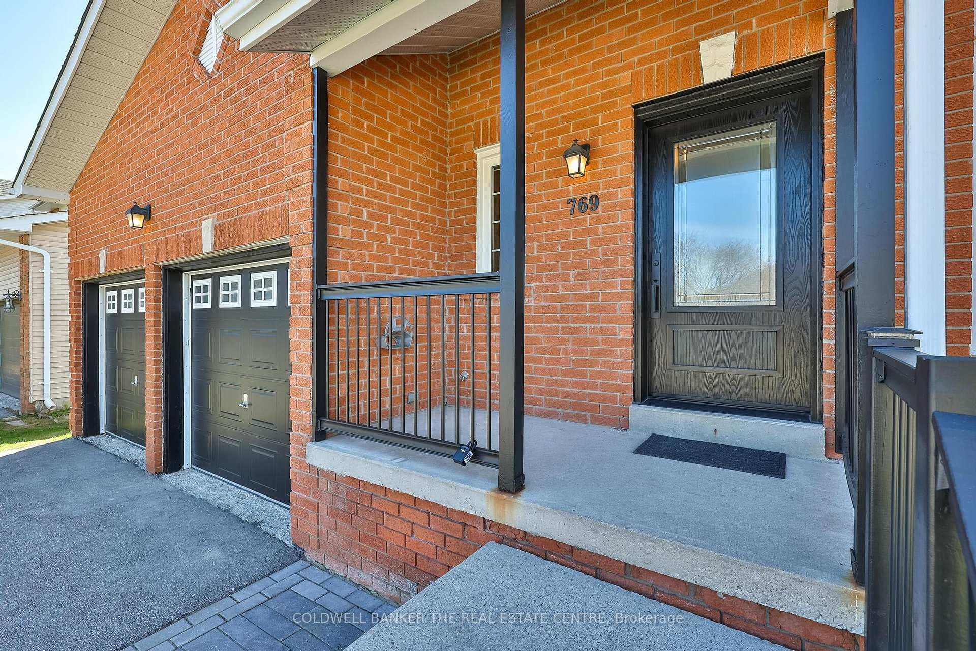769 Candaras Street photo 3