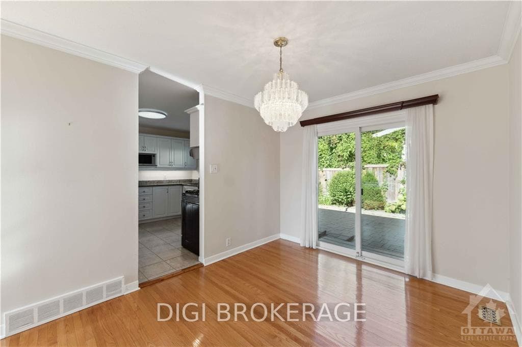 44 LEEMING Drive photo 12
