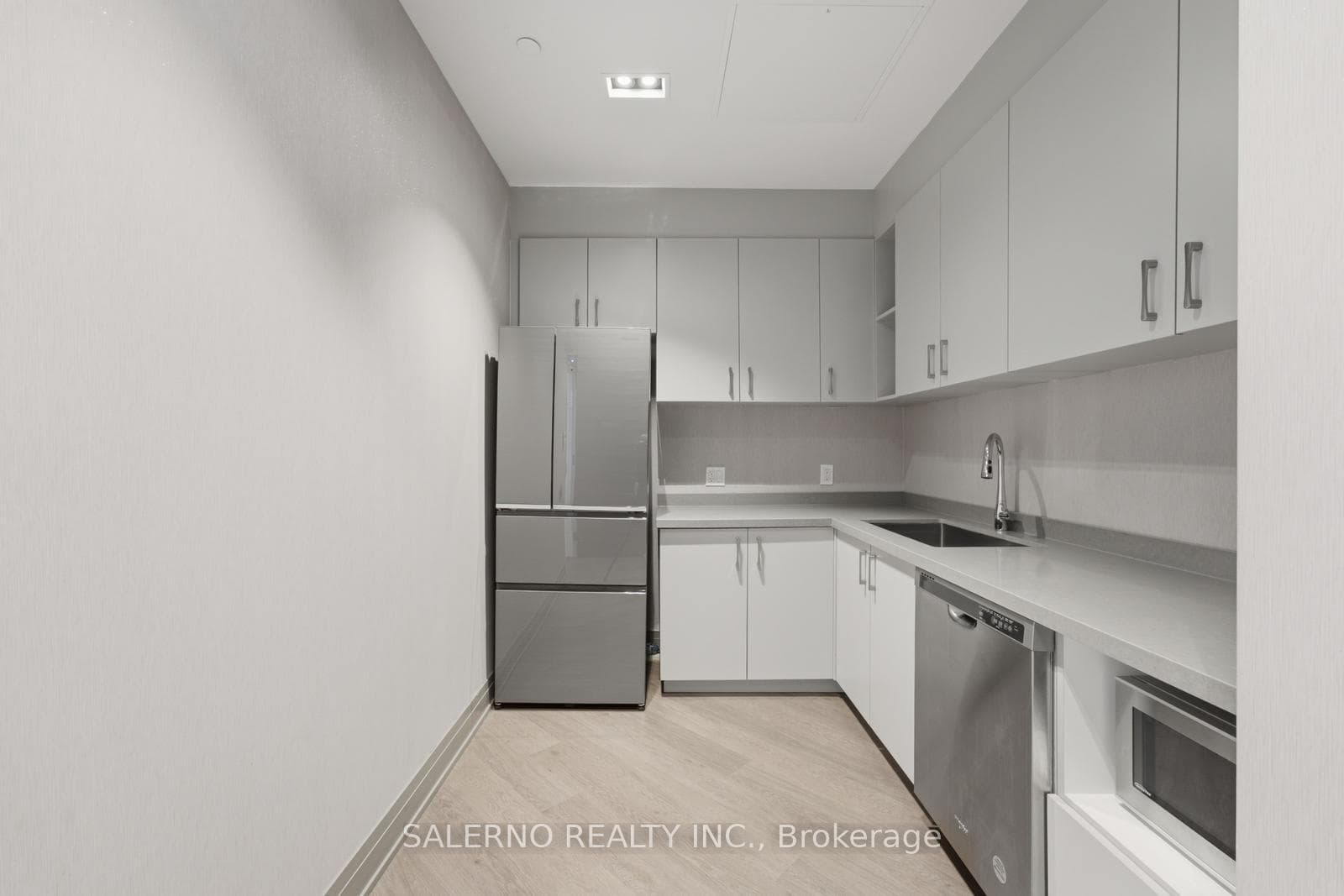 100 Eagle Rock Way Unit 219 photo 5