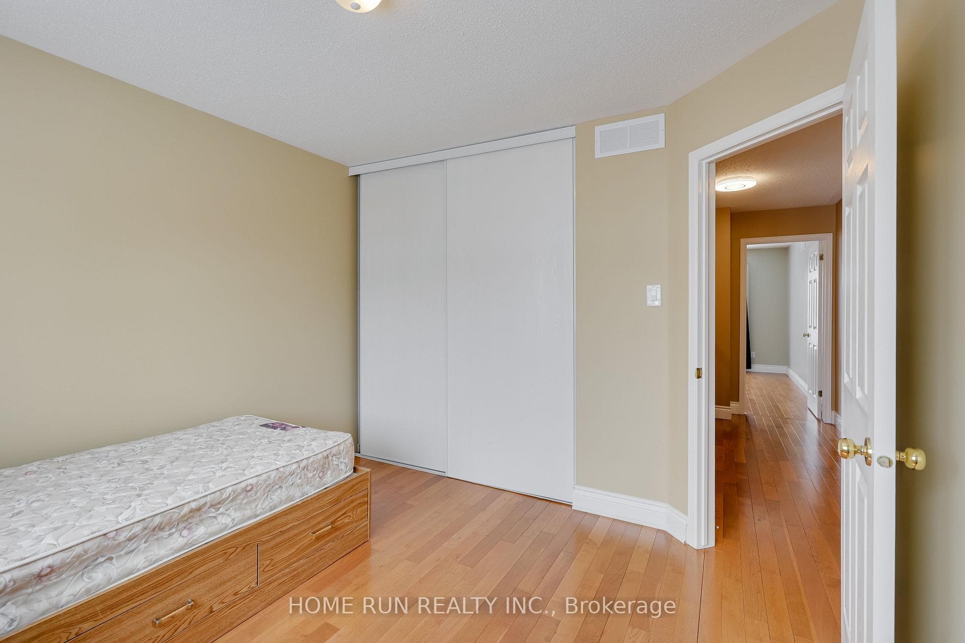 11 Westmeath Crescent photo 33