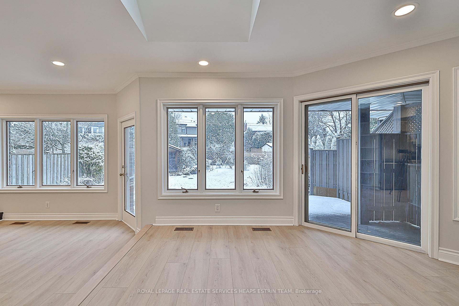 27 Southlea Avenue photo 13