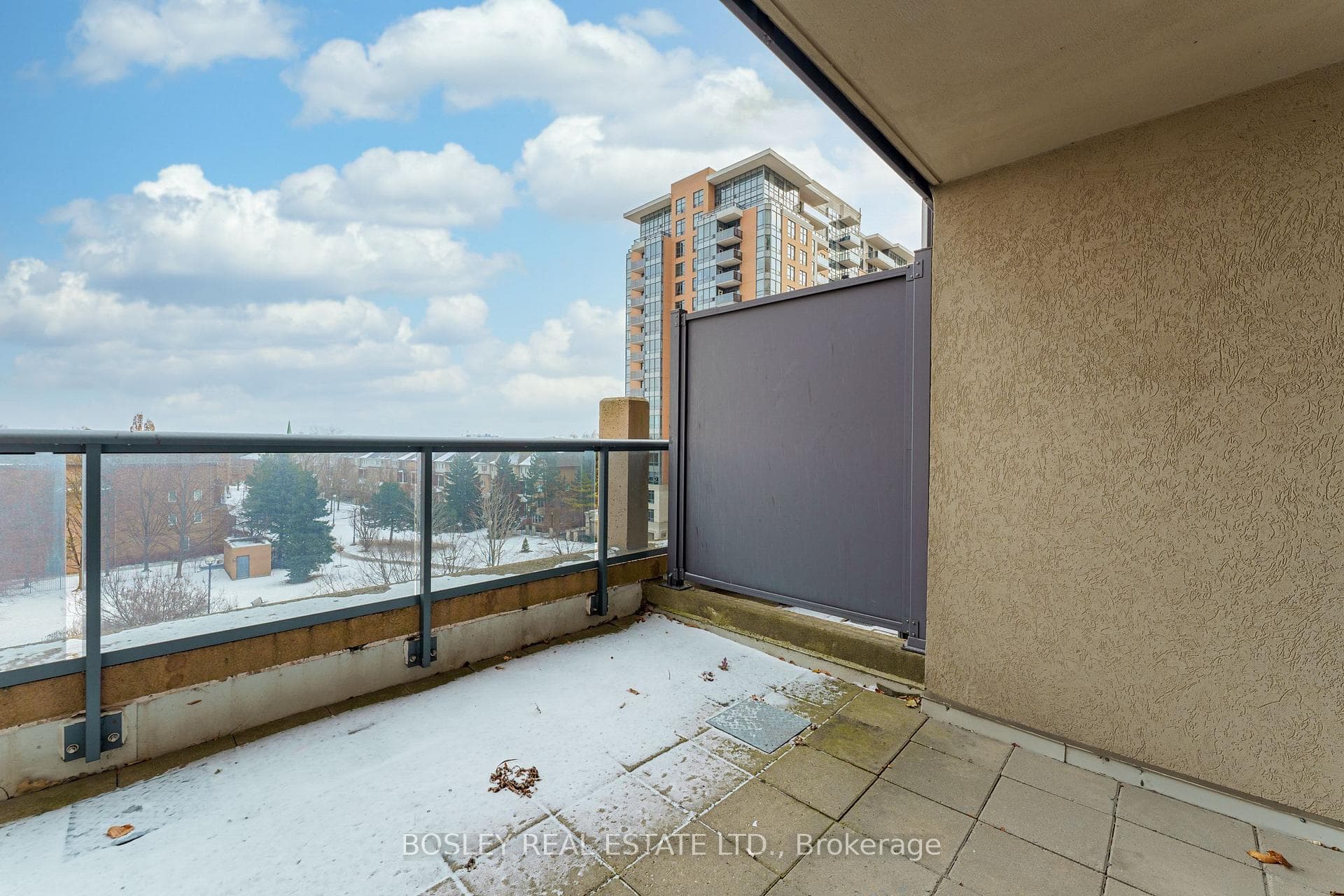 10 Northtown Way Unit 402 photo 32