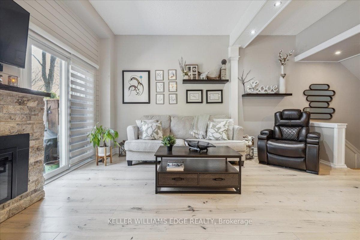 2301 Cavendish Drive Unit 150 photo 12