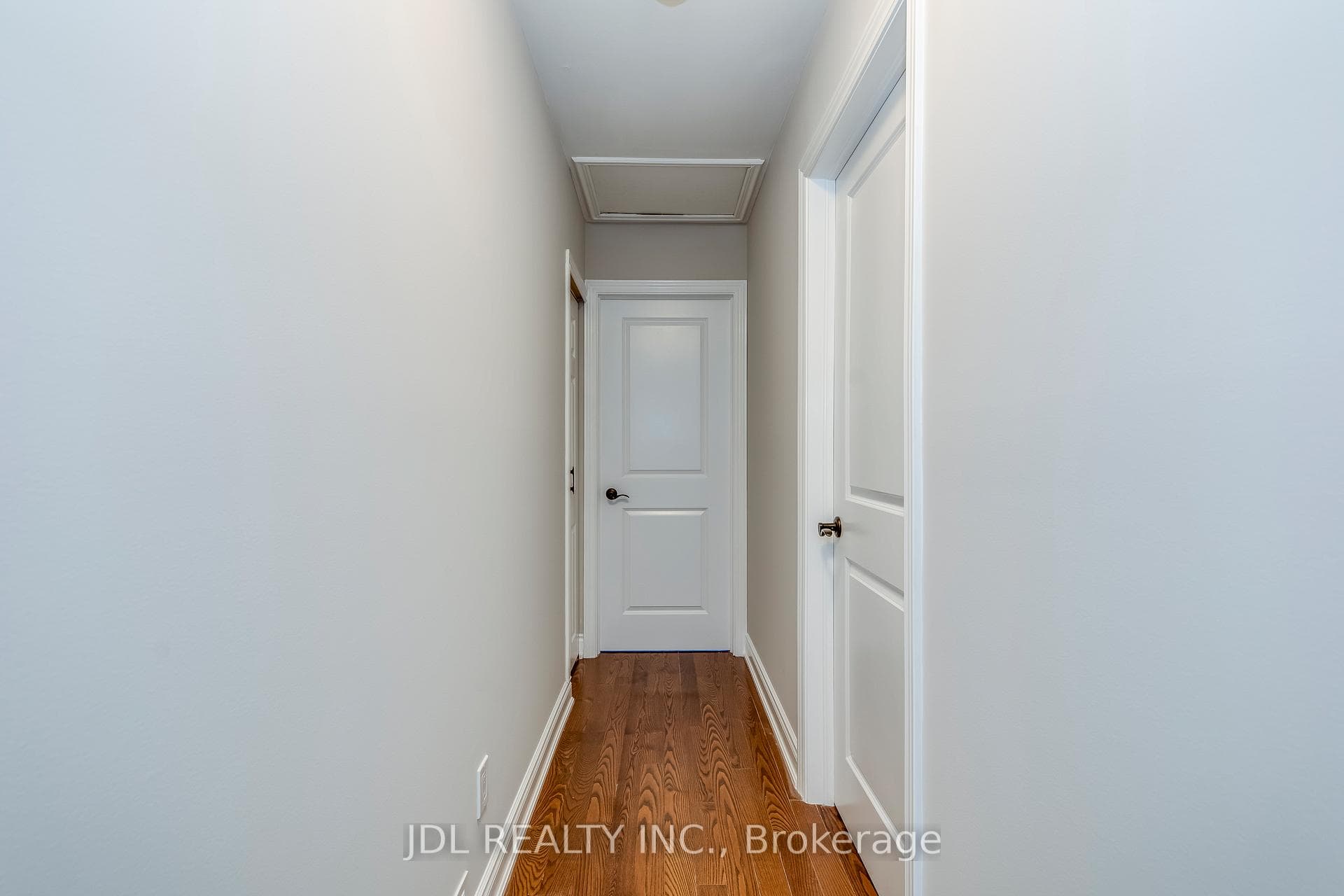 1266 Lambeth Road photo 18