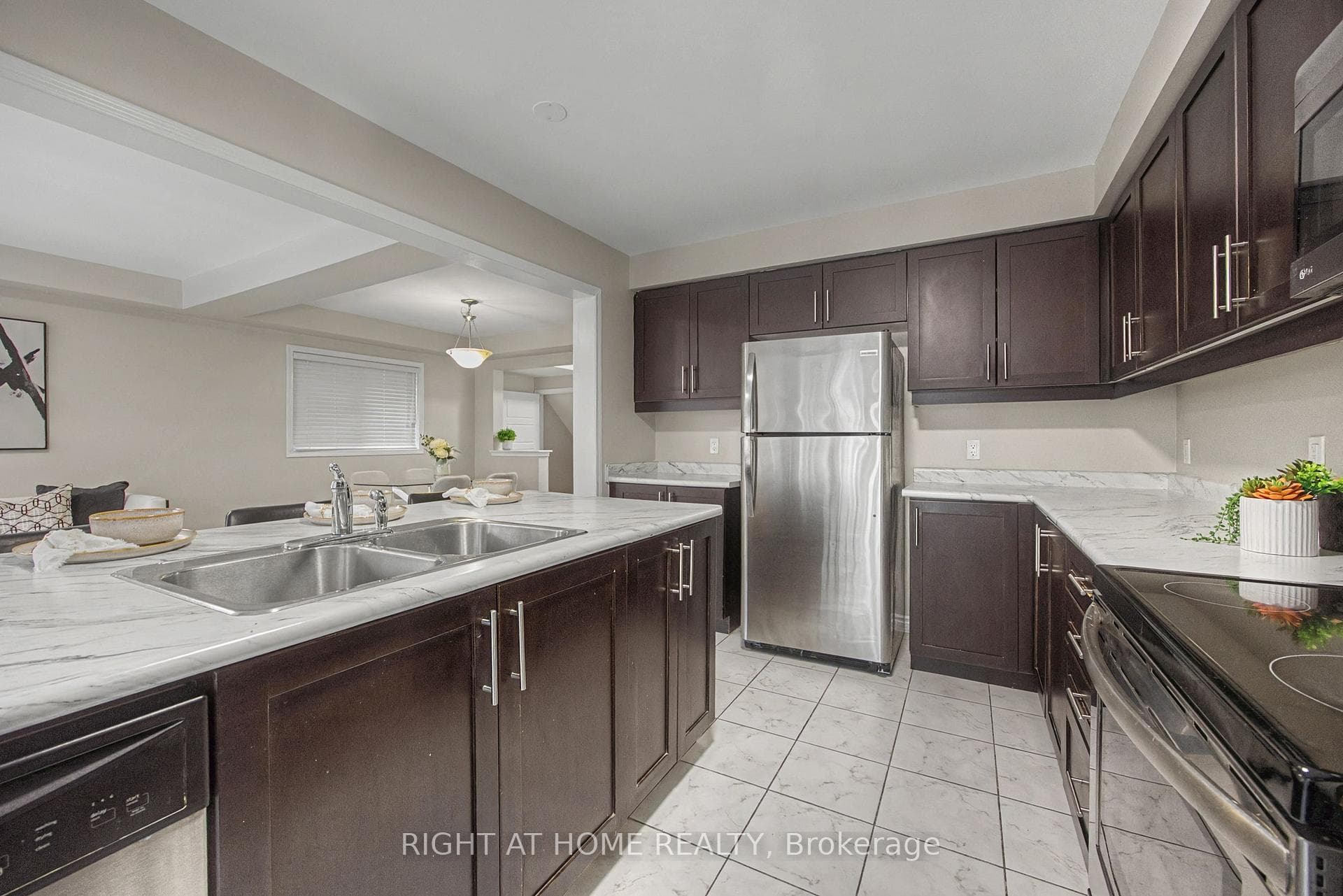 1235 Mulroney Heights photo 23