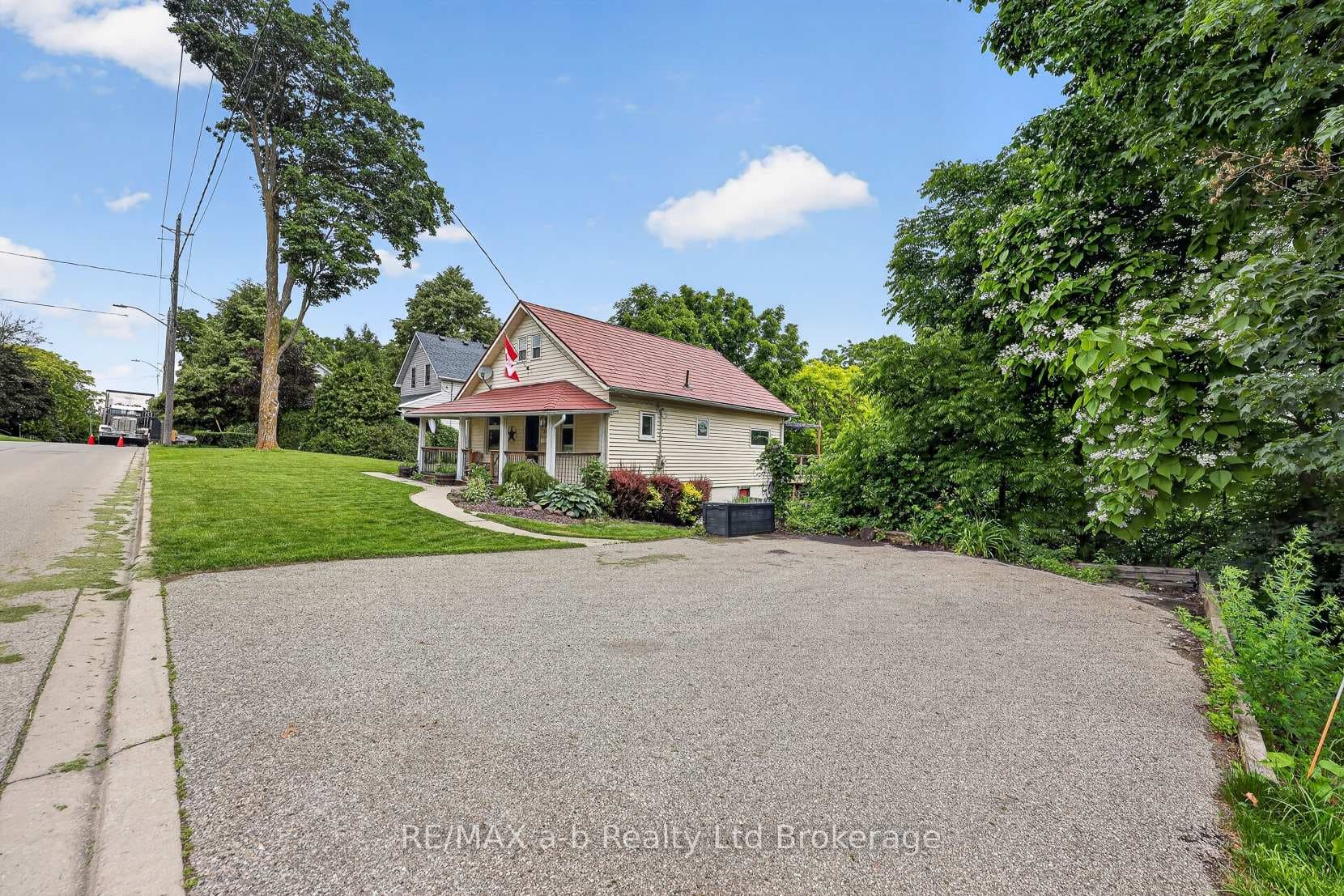 301 Thames Street photo 44