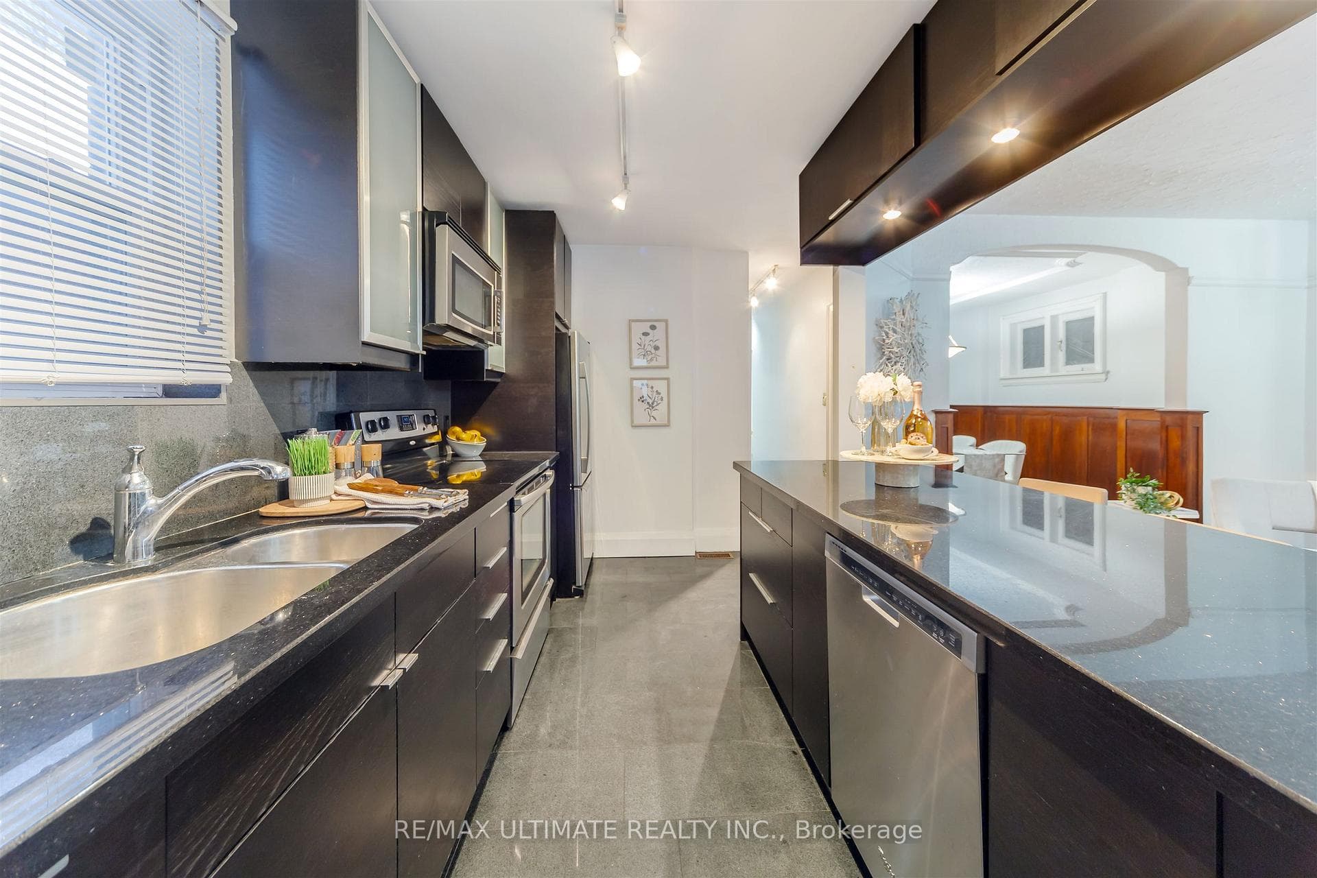 46 Lorindale Avenue Unit Upper photo 12