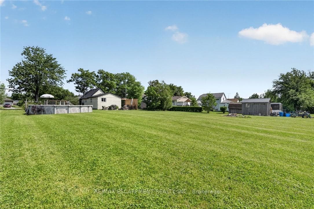 5242 Canborough Road photo 36