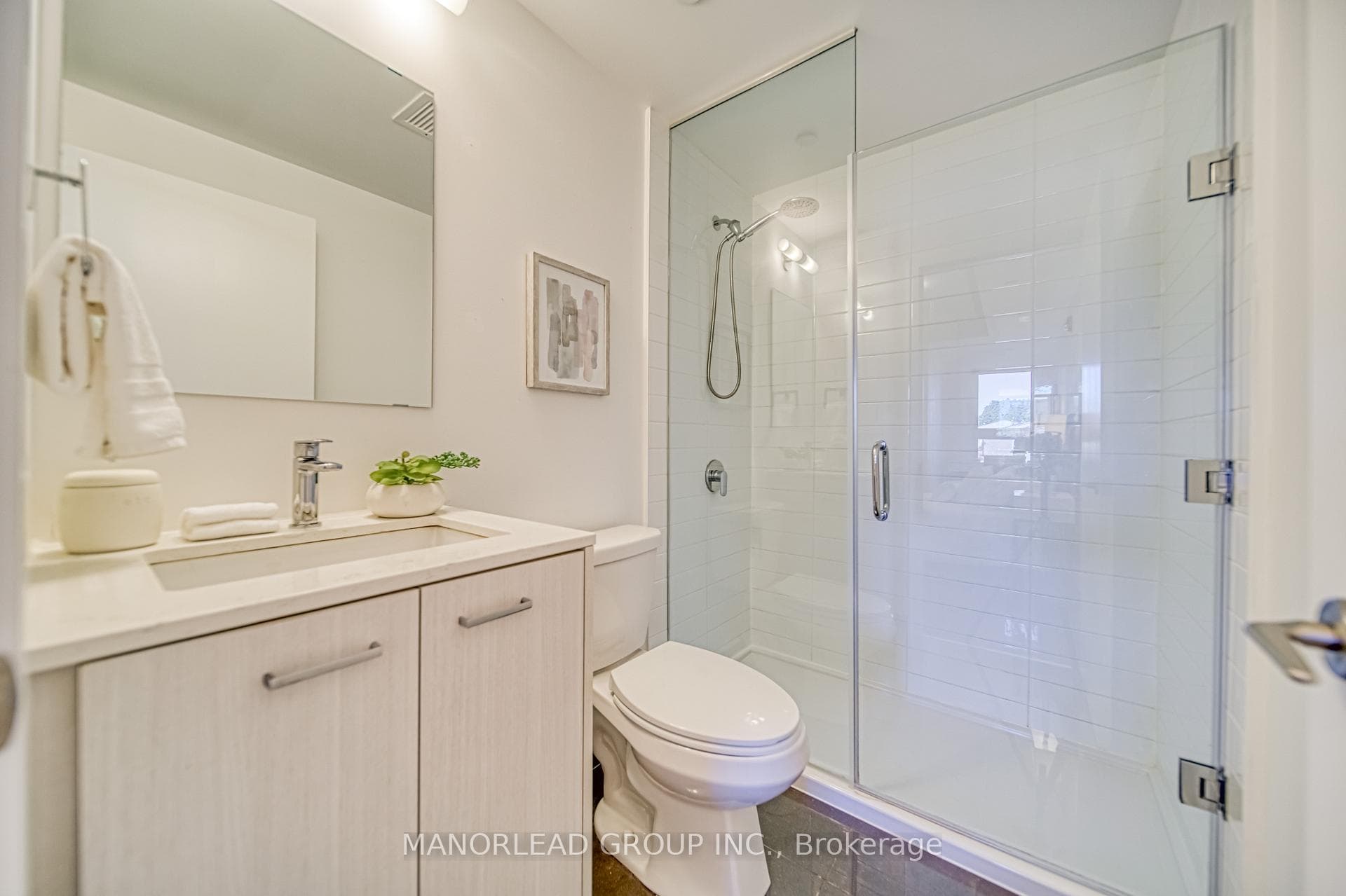 2100 Bridletowne Circle Unit 109 photo 23