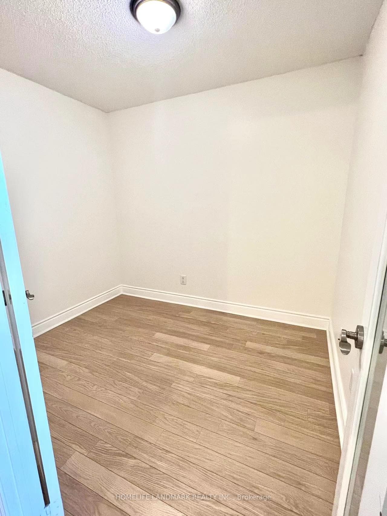 25 Greenview Avenue Unit 1323 photo 10