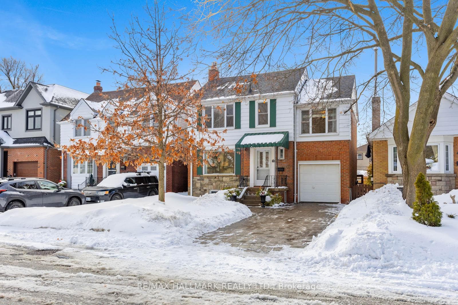 18 Elmview Drive photo 1