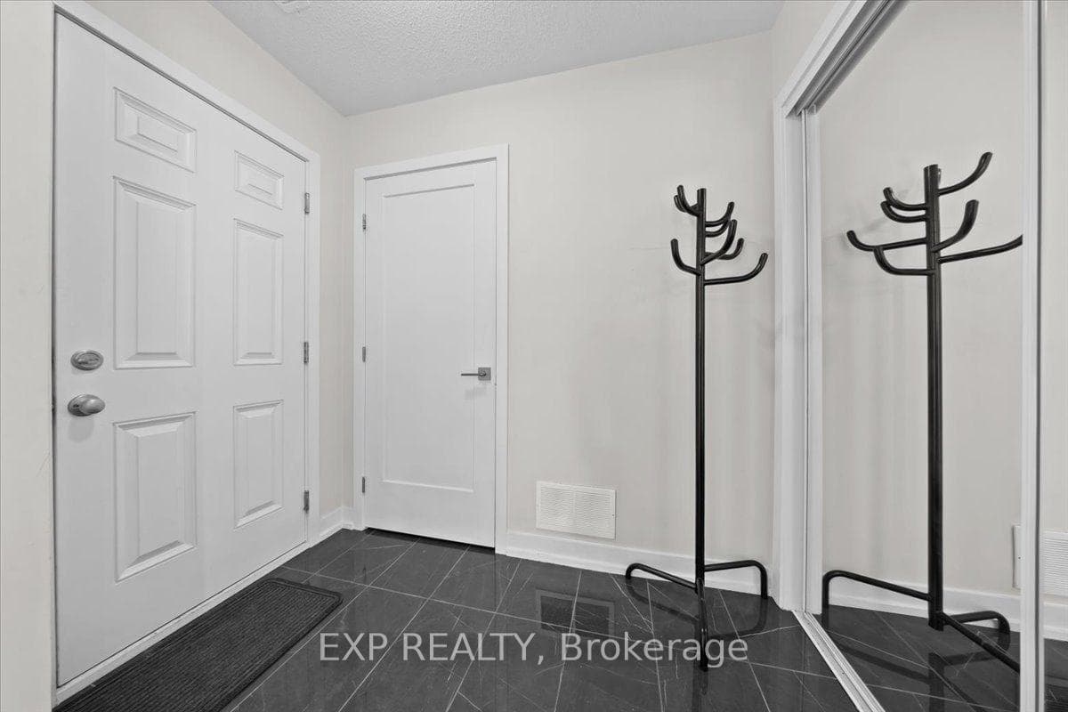 293 Anyolite Private photo 10