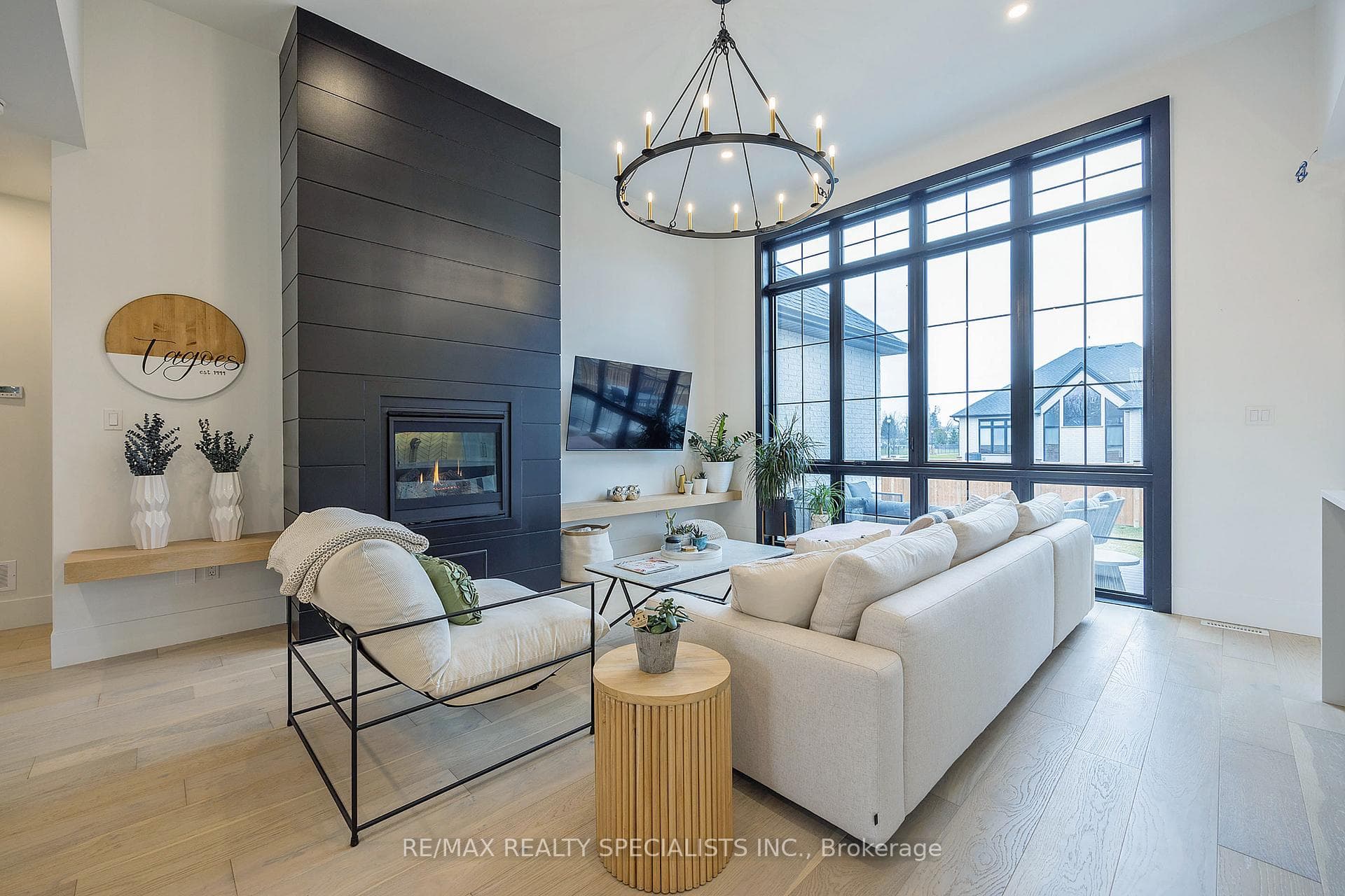 60 Foxborough Place photo 11