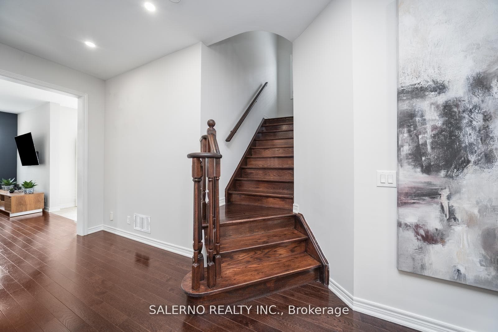 547 Woodspring Avenue photo 21