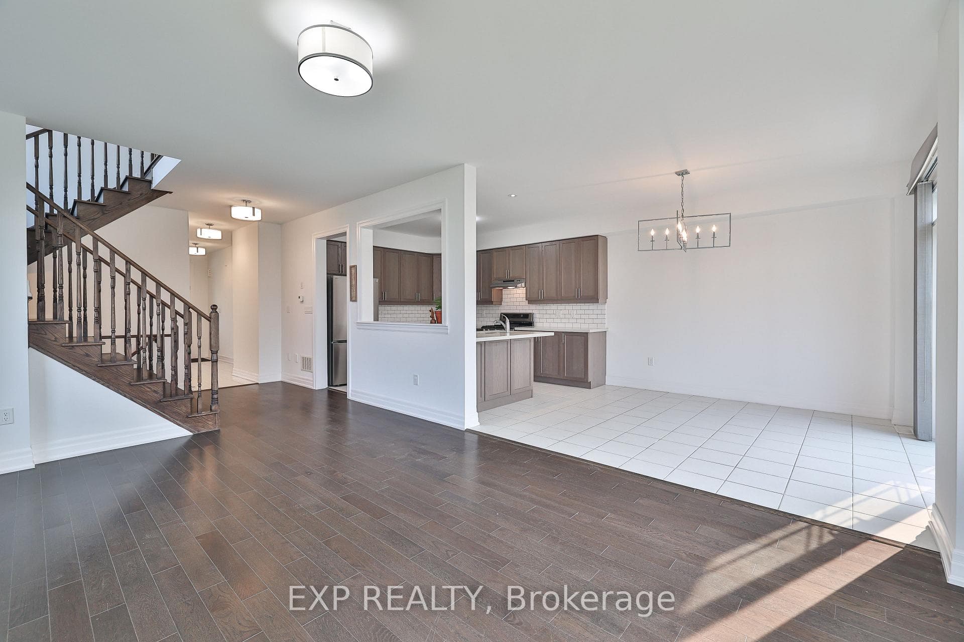 1487 Farrow Cres Crescent photo 8
