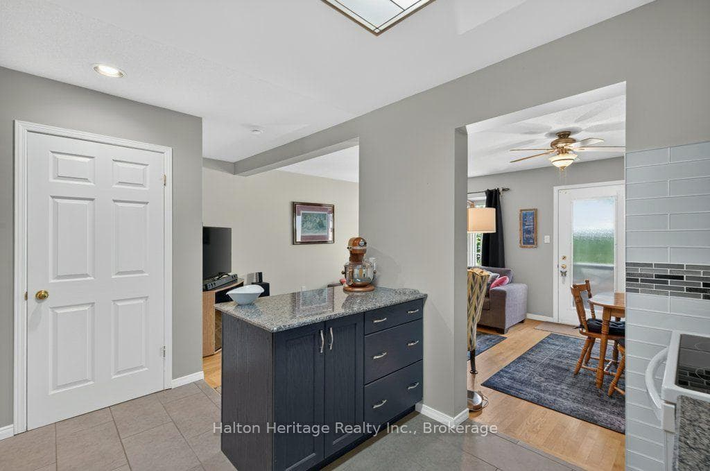 1889 Upper Wentworth Street Unit 47 photo 11